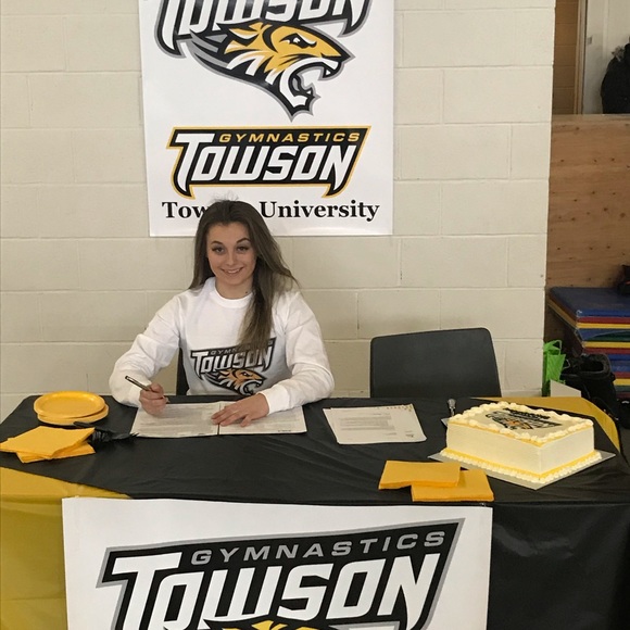 Meet your Posher, Amanda - Picture 4 of 6